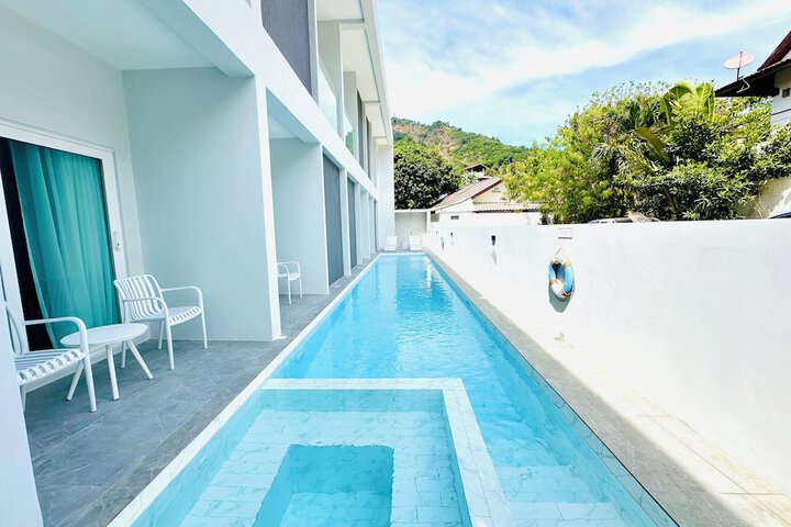 Pool 43 of 75