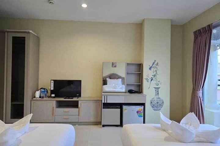 Room 4 of 41