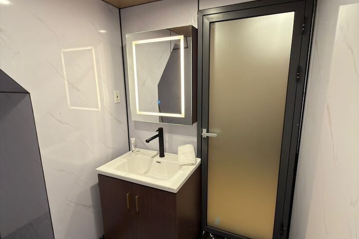 Room 13 of 25