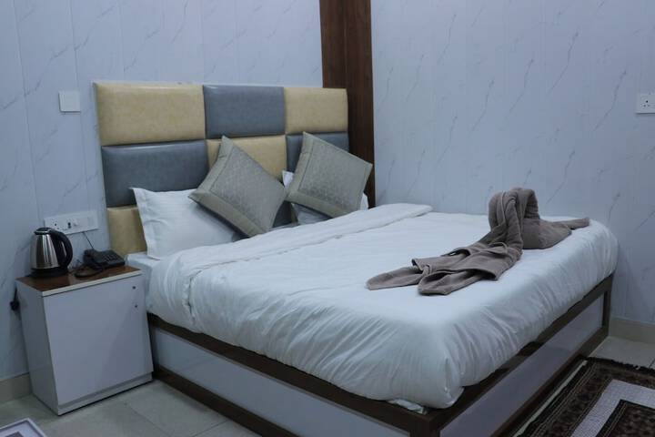 Room 15 of 41