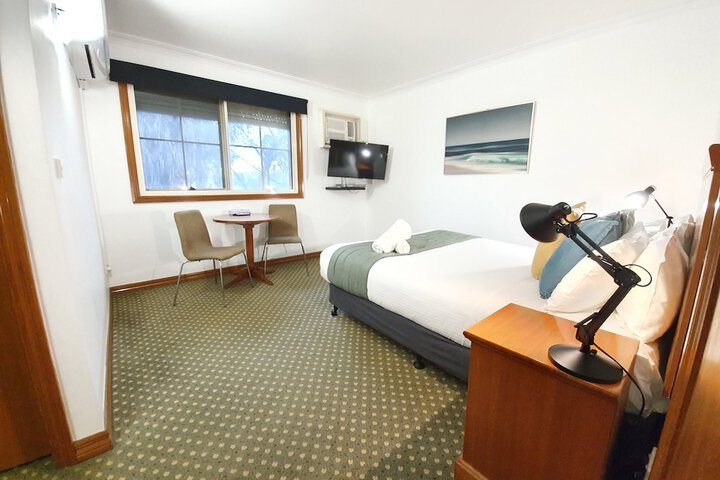 Room 9 of 24