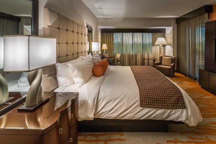 Double Deluxe King Bed