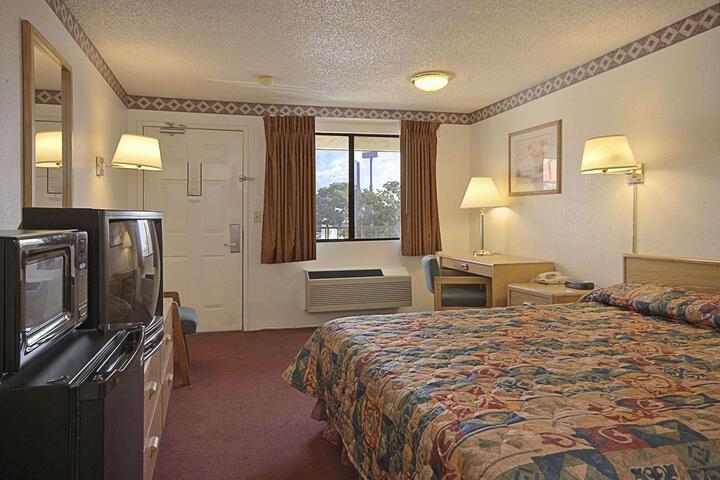 1 King Bed Mobility Accessible (17 of 20)