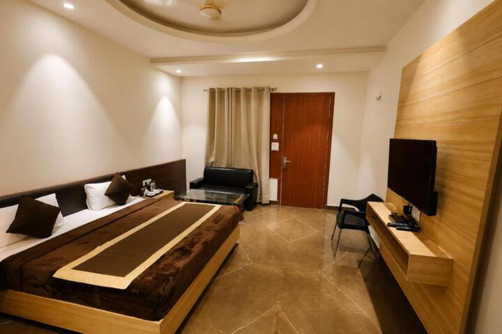Goroomgo Darbar-E-Khas a Boutique Hotel Bareilly