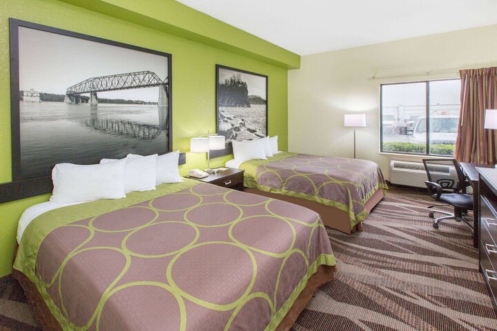 2 Queen Beds (11 of 11)