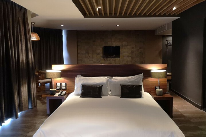 Room 13 of 89
