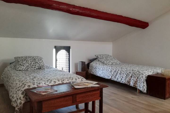 Room 3 of 8