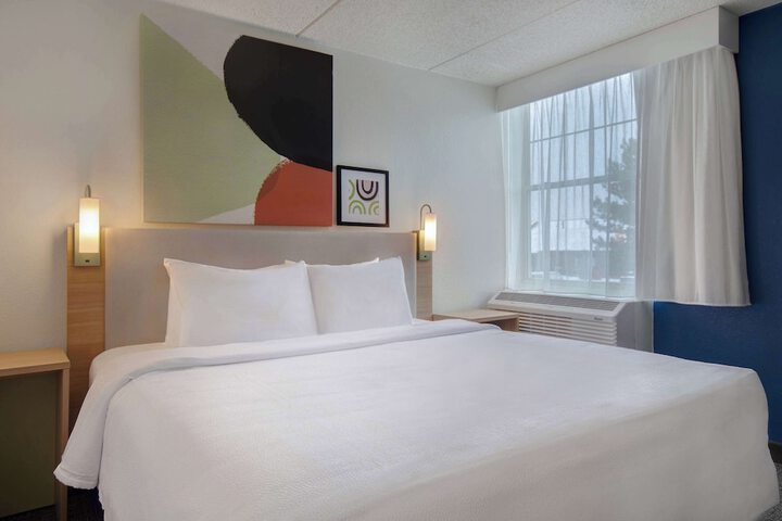 1 King Bed (21 of 29)