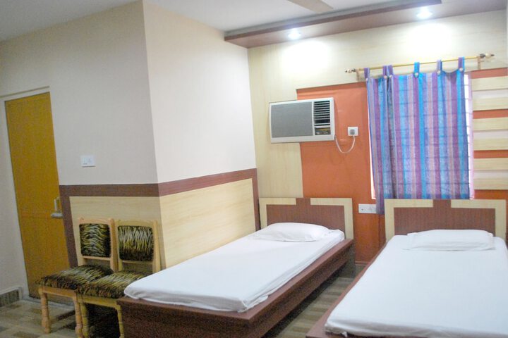 Room 3 of 13