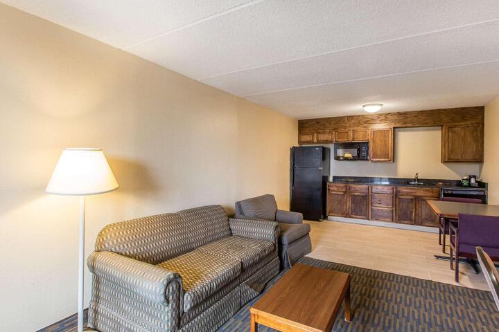 2 Double Beds (4 of 5)