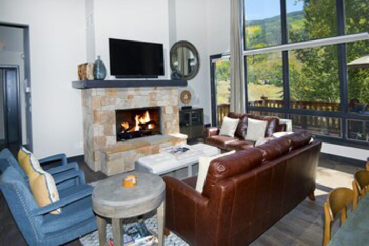 Photo of Glacier Court 1824 A