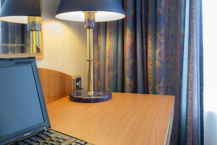 Room amenity