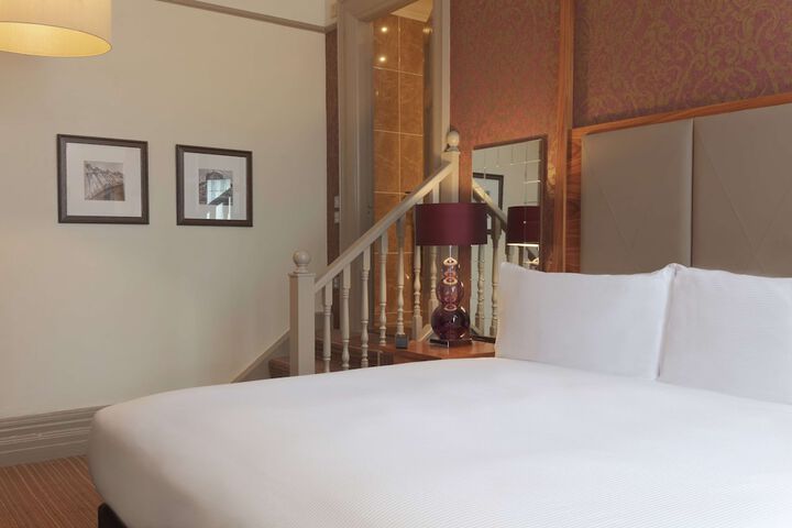 Room 28 of 131