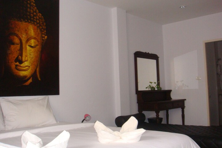 Room 9 of 71