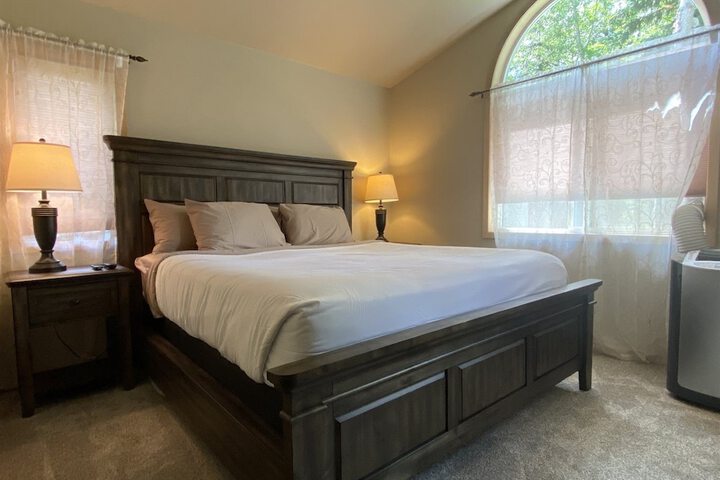 Room 4 of 38