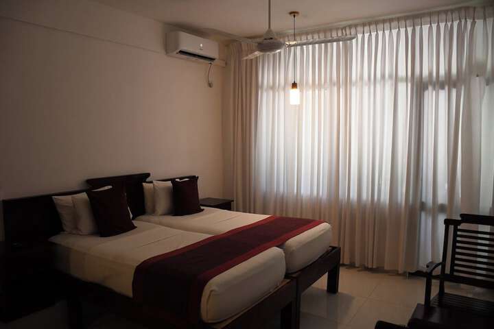 Room 2 of 58