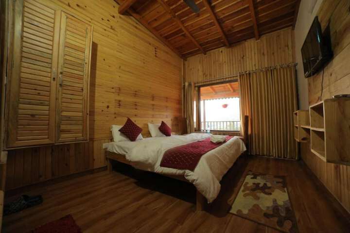 Room 10 of 19
