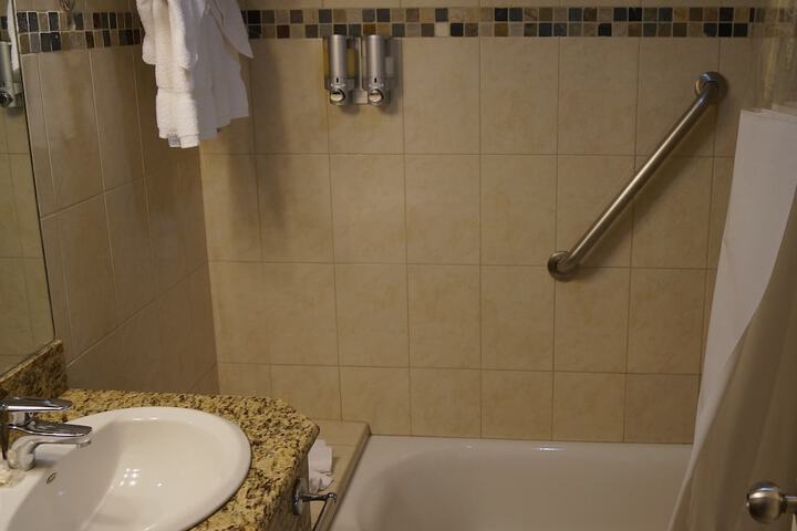 Room 40 of 95