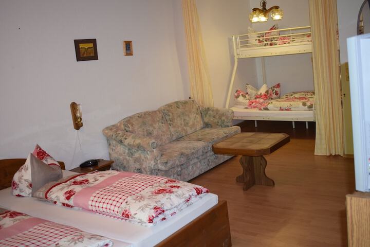 Room 15 of 39
