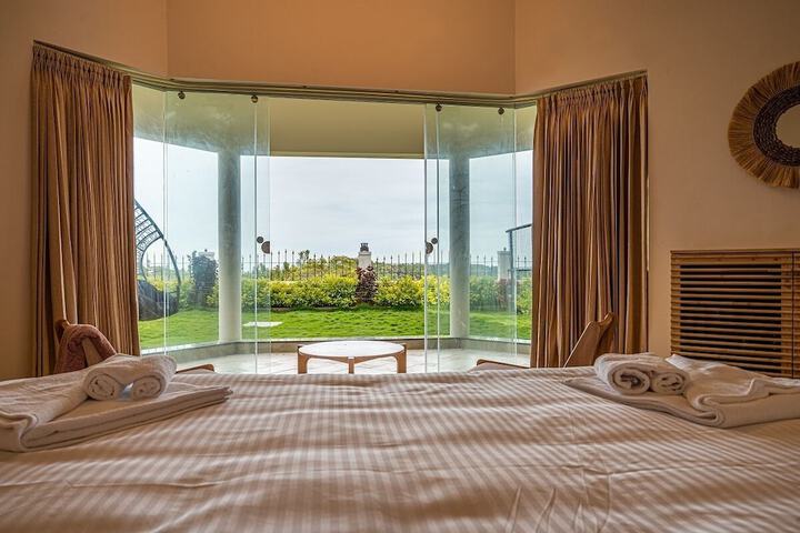 Room 3 of 17