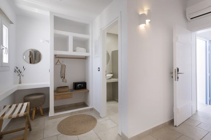 Room 33 of 101