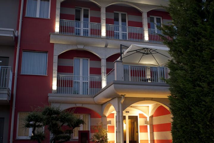 Hotel 44 of 44