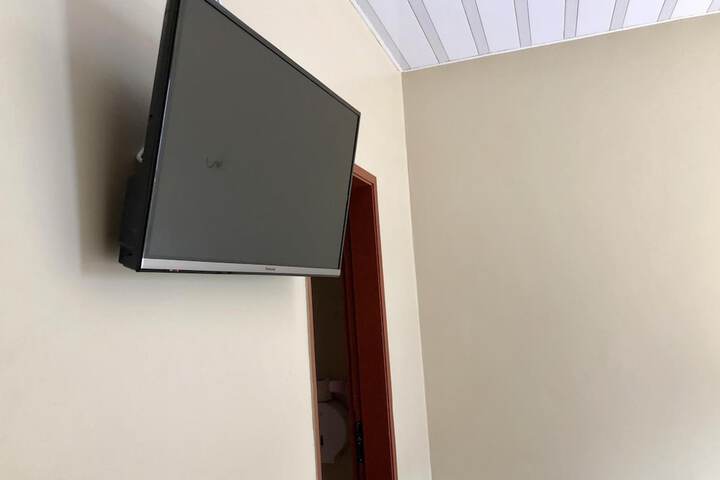 Room 9 of 46
