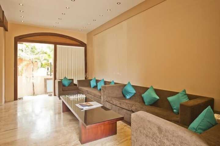 Hotel Interior 8 of 95