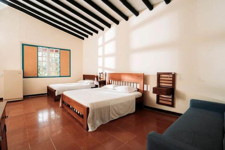 Room 3 of 33