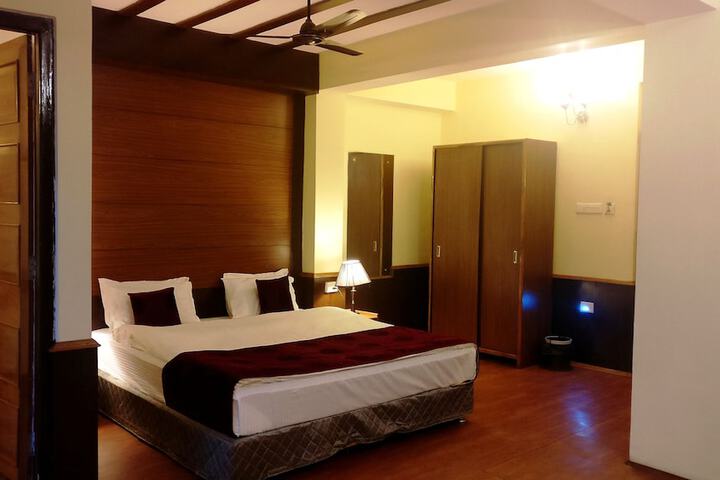 Room 18 of 61