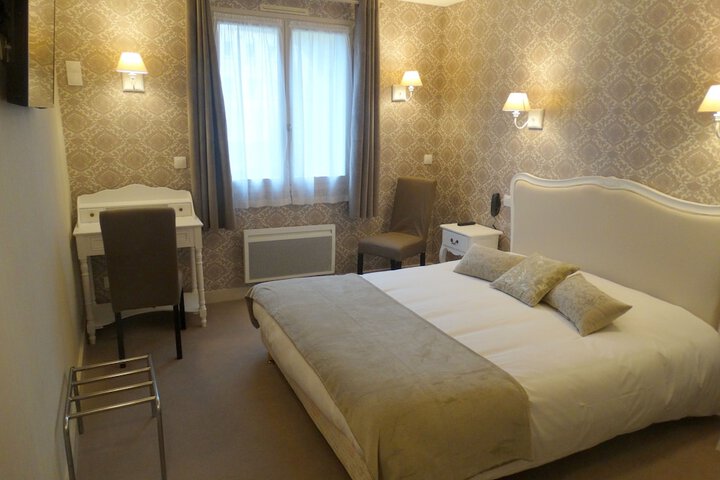 Room 5 of 49
