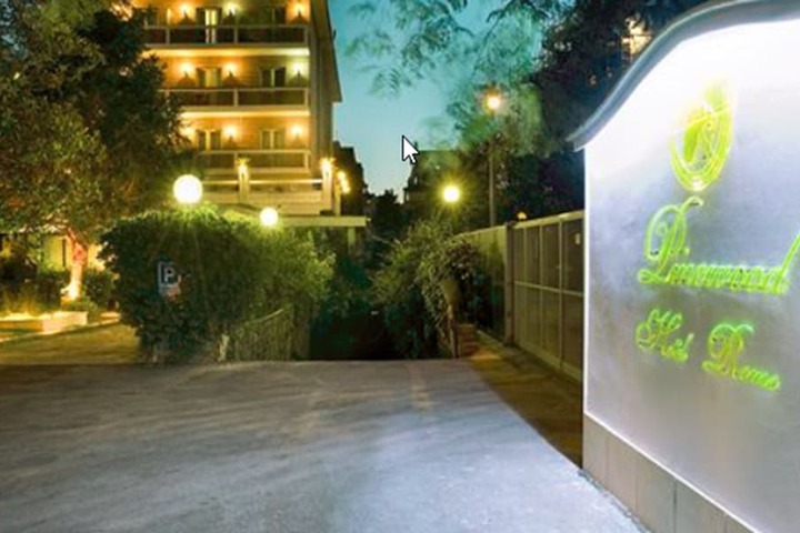 Hotel 73 of 76