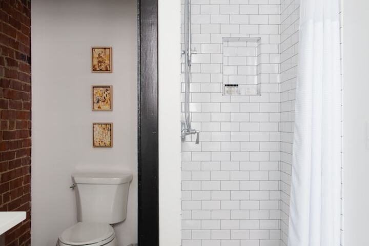 Bathroom shower