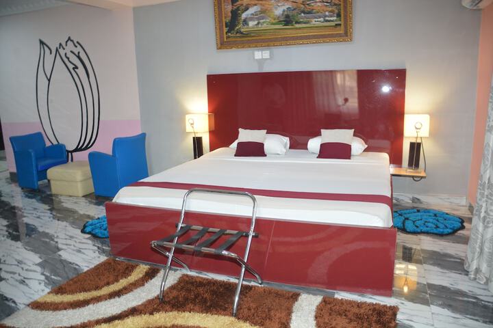 Royal Lees Hotel