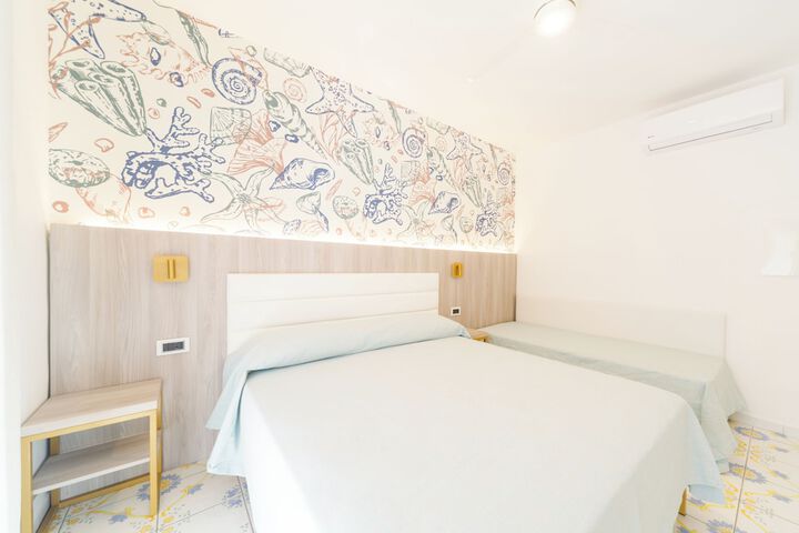 Room 13 of 64