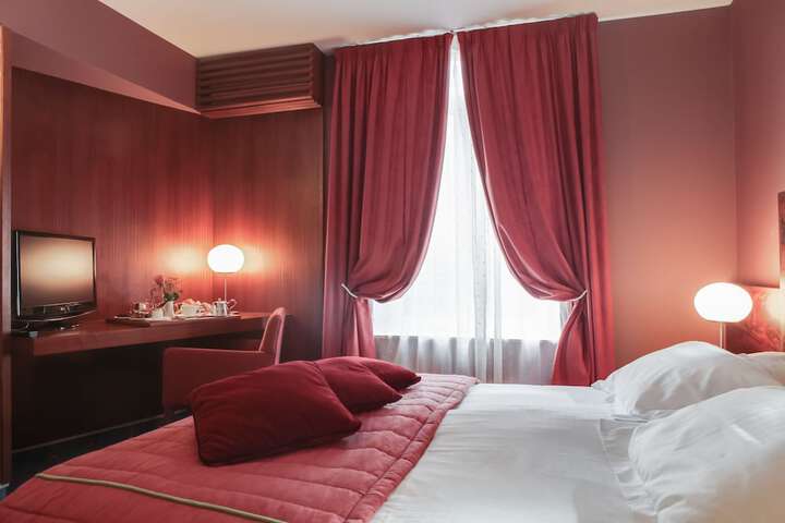Room 3 of 38