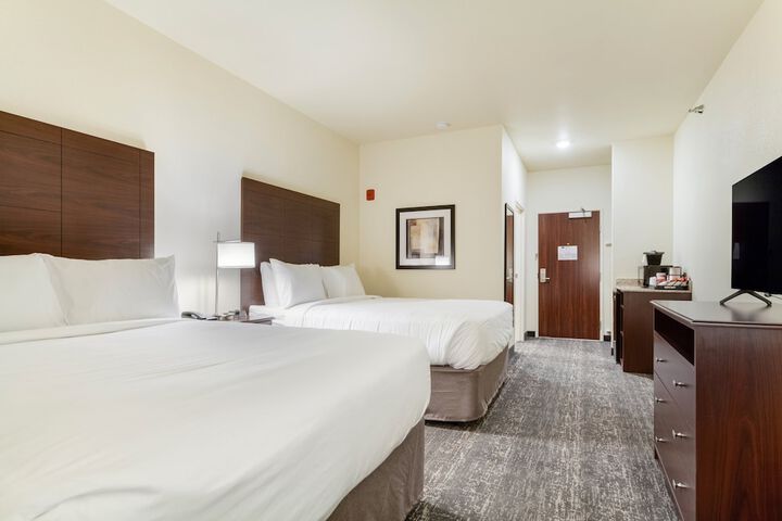 Room 35 of 73