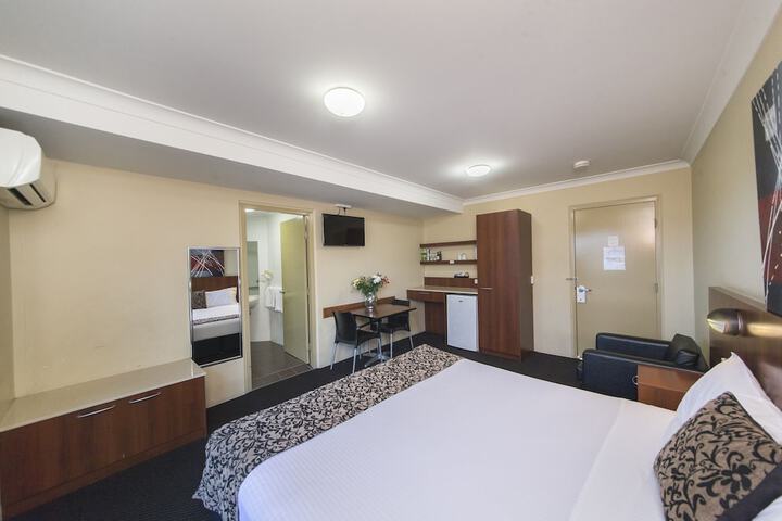 Room 34 of 73