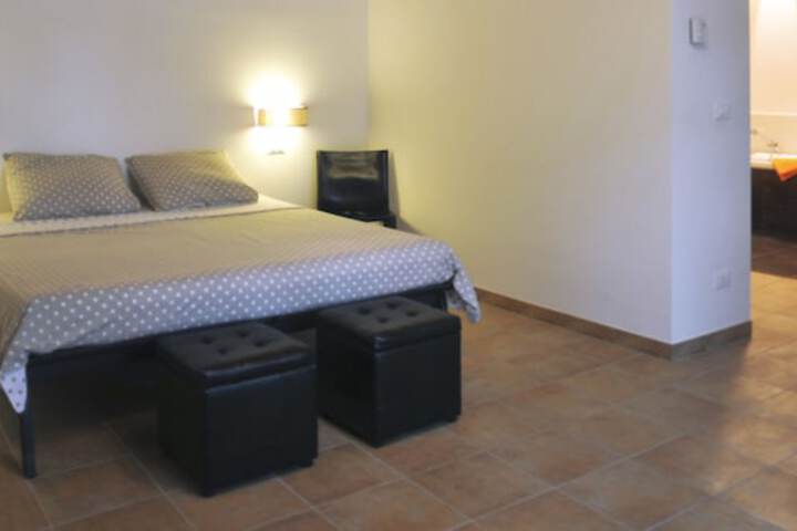 Room 3 of 60
