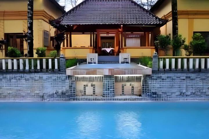 Richard Villa Bali