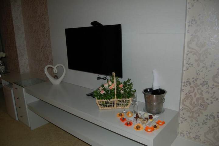 Room 14 of 73