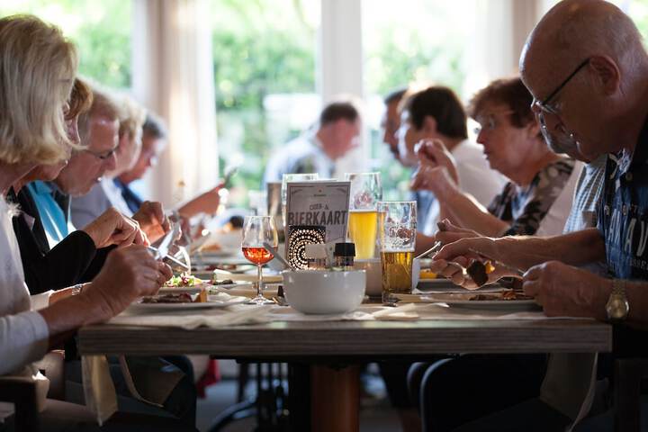 Dining 21 of 31