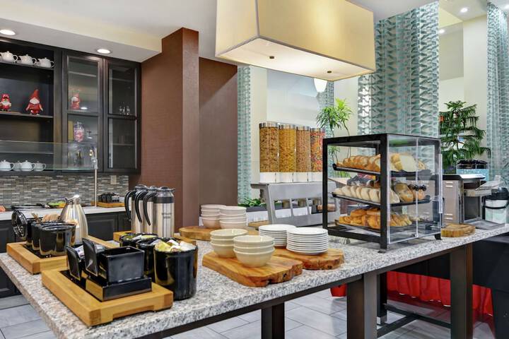 Breakfast area