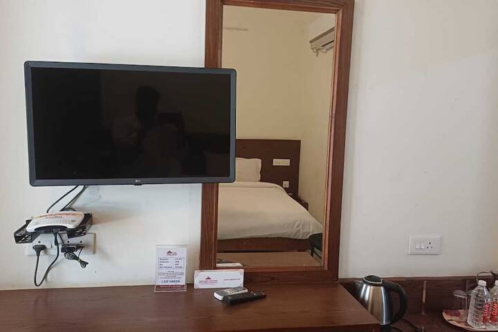 Room 8 of 95