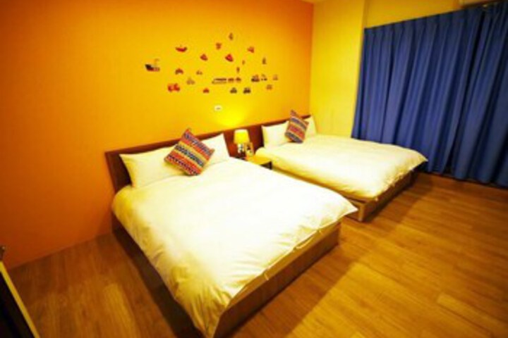 Room 14 of 32