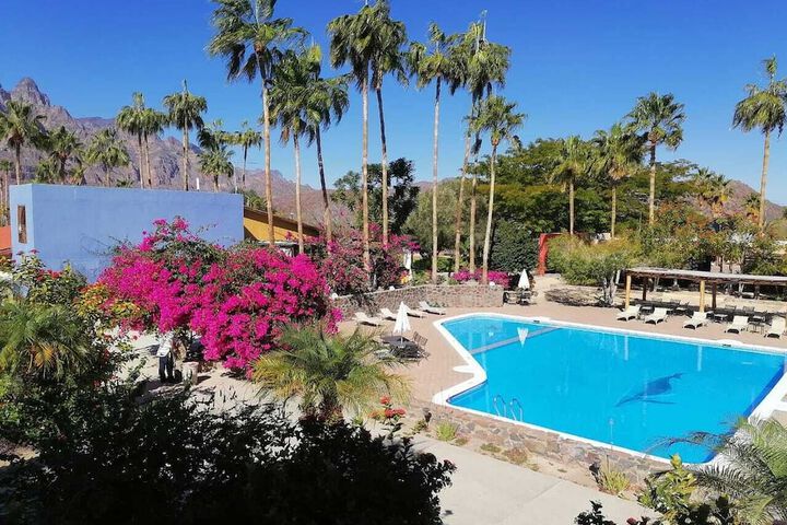 Hotel Pool