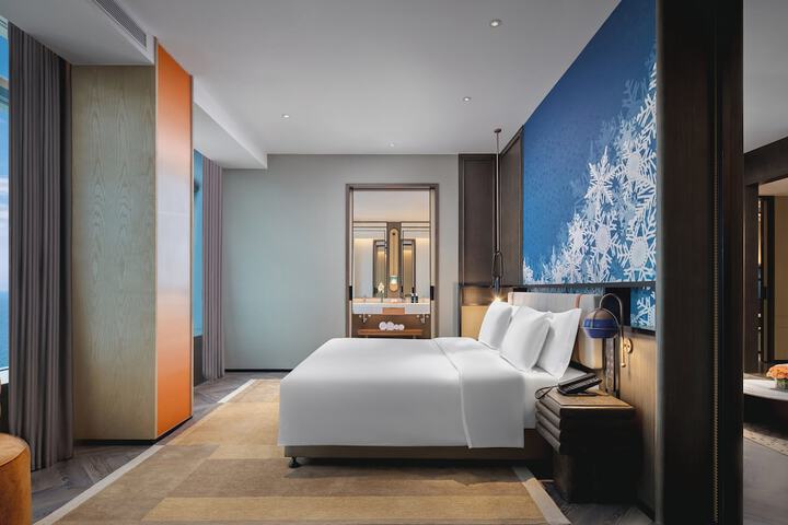 Room 48 of 118