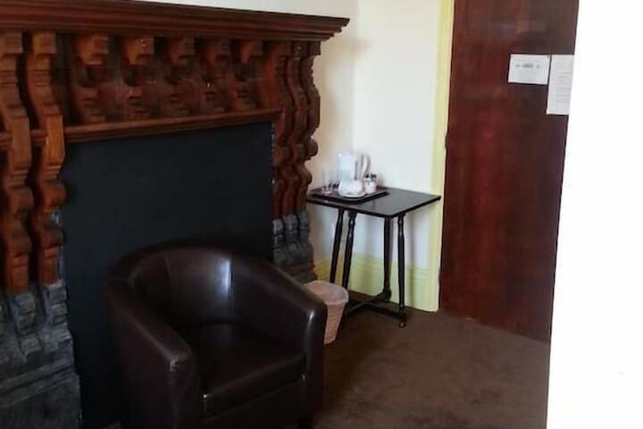 Room 10 of 35