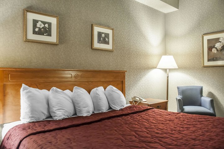 Room 16 of 36