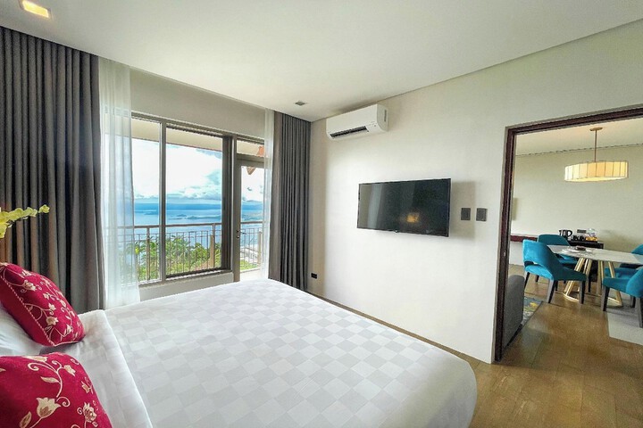 Room 52 of 130